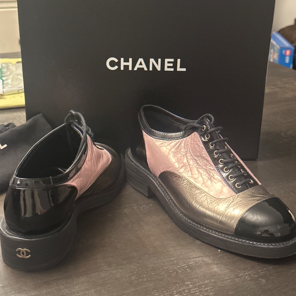 Shoes - Picture 4 of 5